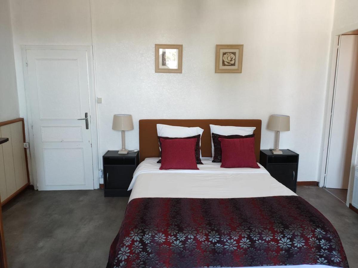 Cafe De France Eauze Bed & Breakfast Ngoại thất bức ảnh